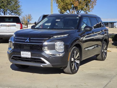 Used 2026 Mitsubishi Outlander SE AWD/4WD image 2