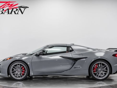 Used 2025 Chevrolet Corvette Z06 w/ Battery Protection Package RWD image 10