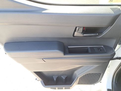 Certified 2024 Toyota Tacoma SR5 image 7