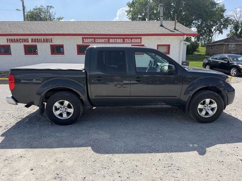 Used 2012 Nissan Frontier SV w/ SV Premium Utility Pkg AWD/4WD image 2