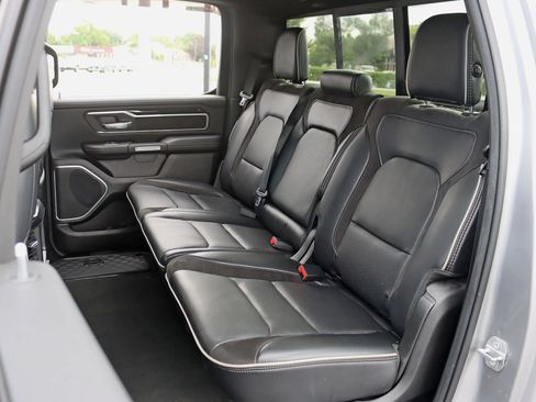 Used 2019 RAM 1500 Laramie w/ Sport Appearance Package AWD/4WD image 32