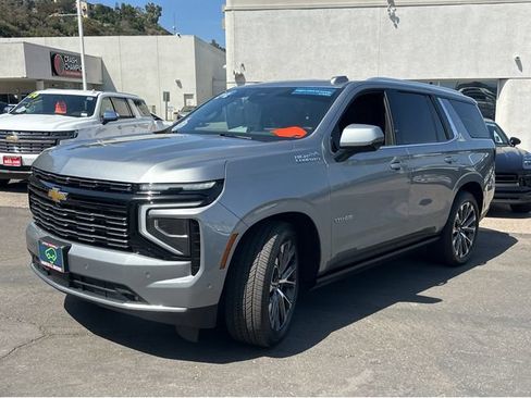 Certified 2025 Chevrolet Tahoe High Country AWD/4WD image 10
