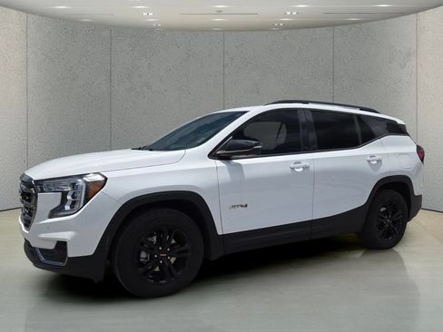 Used 2022 GMC Terrain AT4 w/ Infotainment Package II AWD/4WD image 10