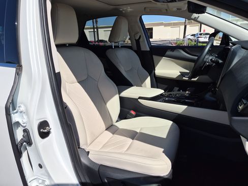 Used 2025 Lexus NX 450h+ AWD w/ Accessory Package (K3) image 31