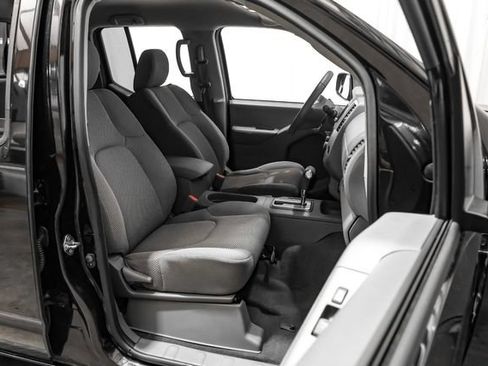 Used 2019 Nissan Frontier SV RWD image 38
