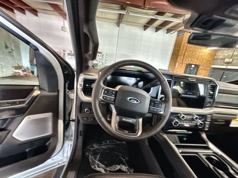 New 2026 Ford F250 King Ranch w/ Chrome Package AWD/4WD image 11