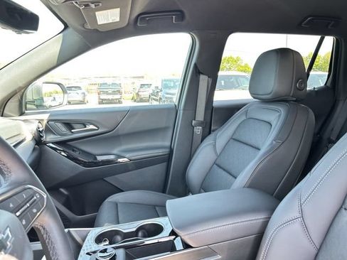 New 2026 Chevrolet Equinox LT w/ Convenience Package II AWD/4WD image 29