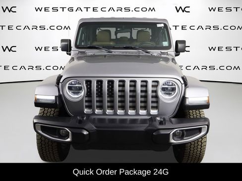 Used 2020 Jeep Gladiator Overland w/ LED Lighting Group image 2