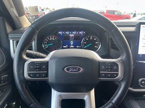 Certified 2024 Ford Expedition XLT image 28