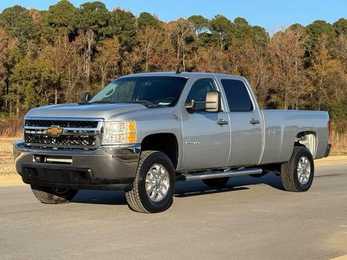 Used 2014 Chevrolet Silverado 2500 LT w/ Suspension Package, Off-Road image 8