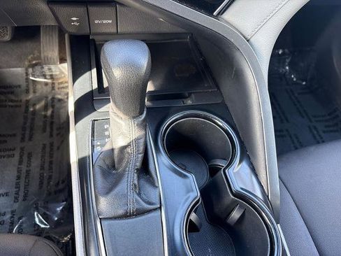 Used 2018 Toyota Camry LE FWD image 18