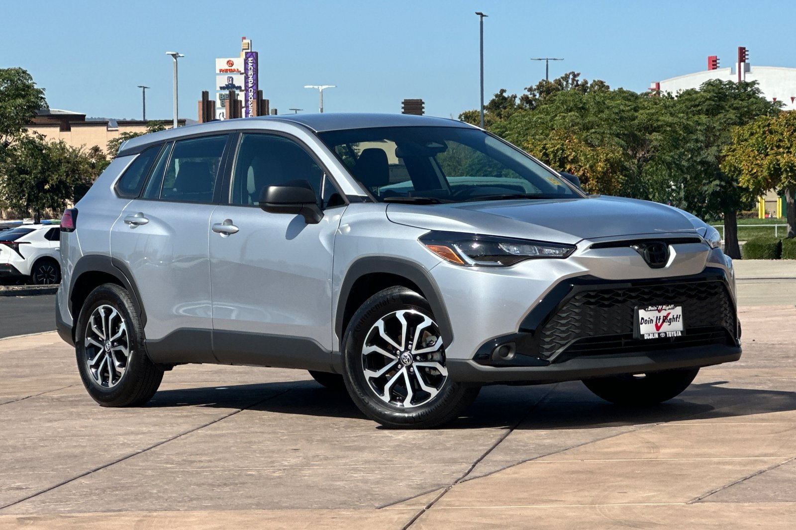 Used 2025 Toyota Corolla Cross AWD Hybrid image 2