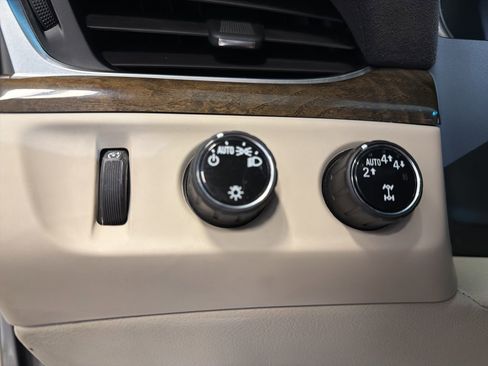 Used 2020 Cadillac Escalade ESV Luxury image 20