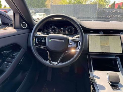 Used 2024 Land Rover Range Rover Evoque S AWD/4WD image 22