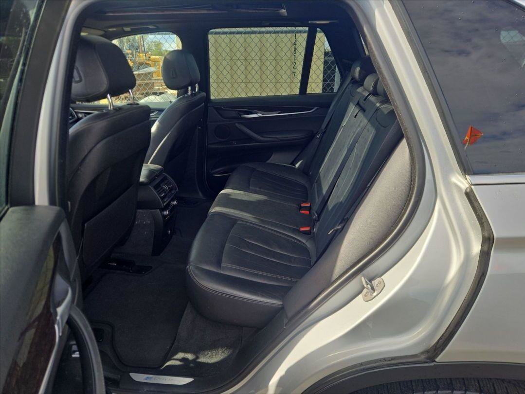 Used 2018 BMW X5 xDrive40e w/ Driving Assistance Package AWD/4WD image 3