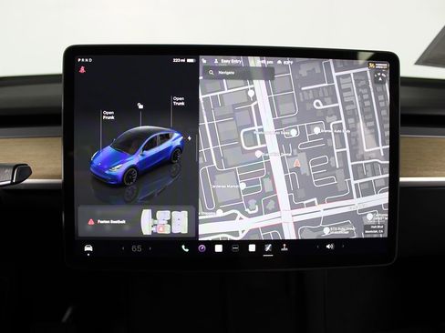 Used 2023 Tesla Model Y Long Range image 15