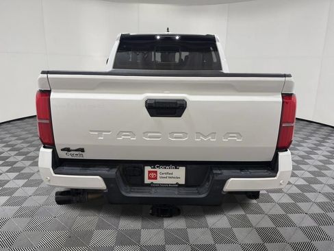 Used 2025 Toyota Tacoma SR5 AWD/4WD image 7