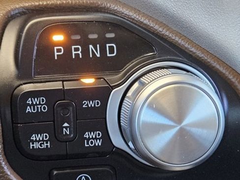 Used 2021 RAM 1500 Laramie image 19