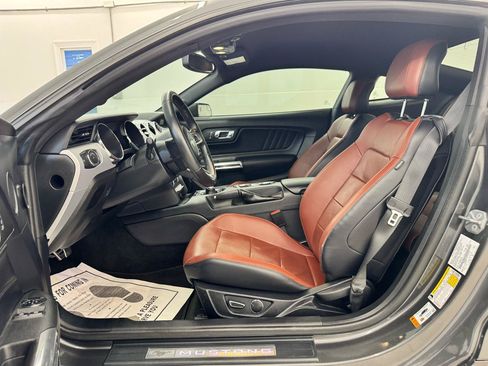 Used 2016 Ford Mustang GT Premium RWD image 10