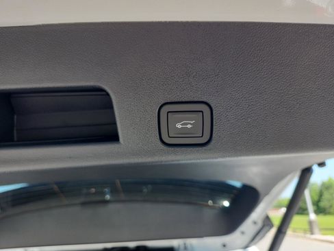 New 2026 GMC Acadia Denali Ultimate FWD image 9