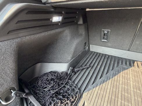 Used 2021 Cadillac XT4 Premium Luxury FWD image 49