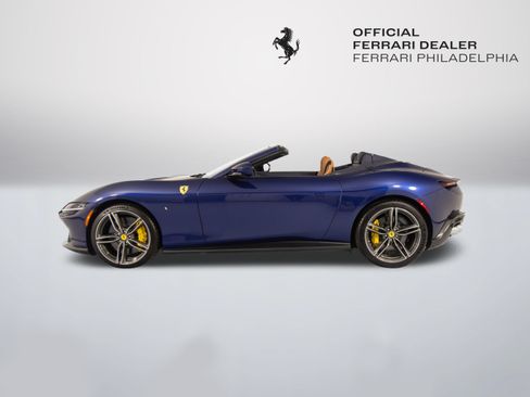 Certified 2025 Ferrari Roma Spider RWD image 5