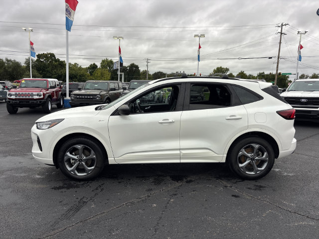 Certified 2024 Ford Escape ST-Line w/ Tech Pack #1 AWD/4WD image 4