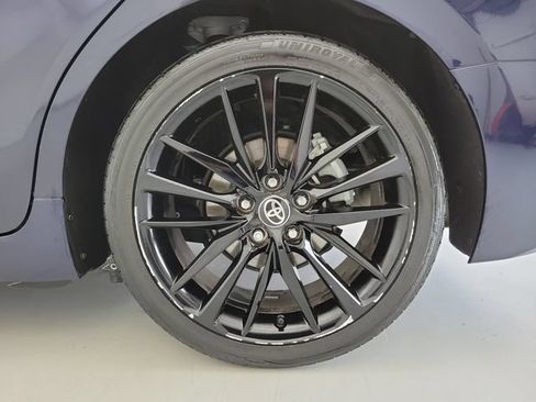 Used 2022 Toyota Camry XSE FWD image 11