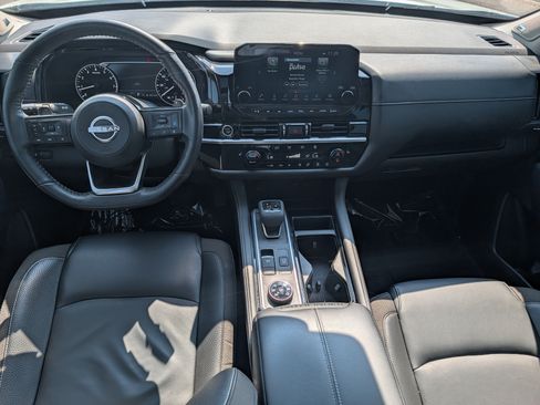 Used 2023 Nissan Pathfinder SL w/ SL Premium Package AWD/4WD image 14