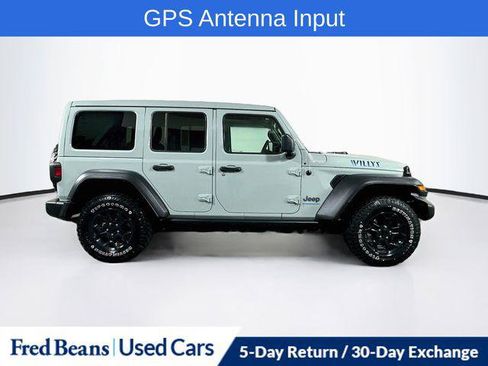 Certified 2023 Jeep Wrangler Unlimited w/ Sun & Screen Package AWD/4WD image 11