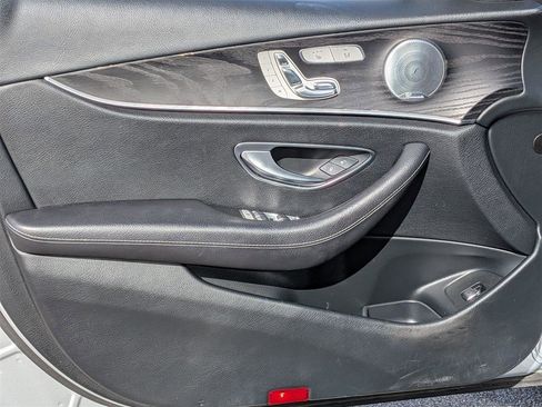 Used 2018 Mercedes-Benz E 300 image 12