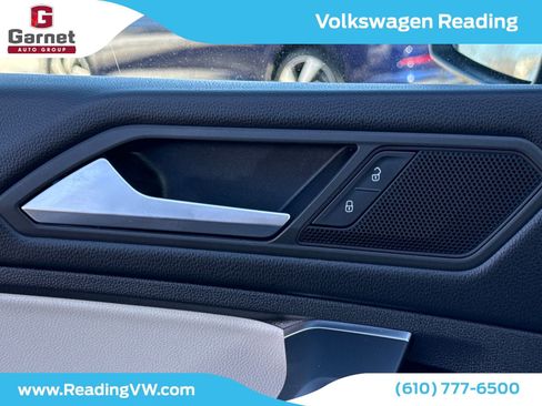 Used 2019 Volkswagen Tiguan SE image 28