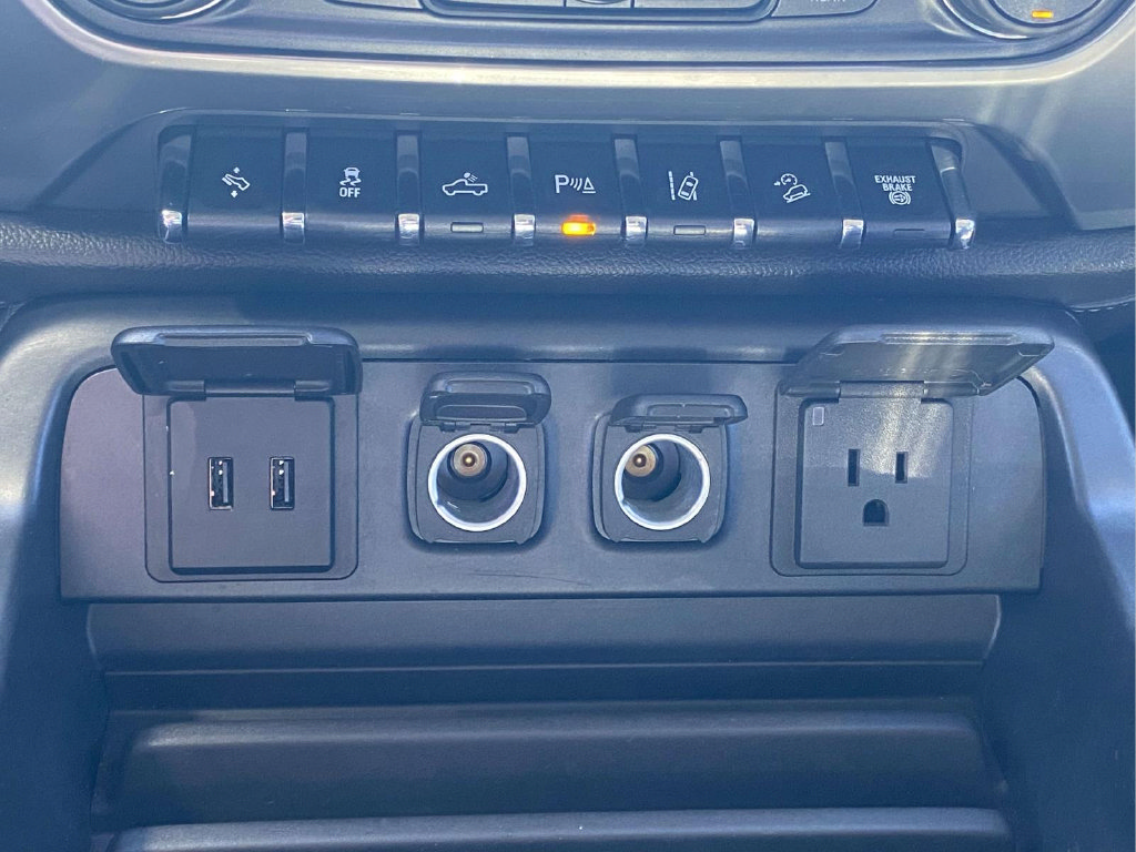 Used 2018 Chevrolet Silverado 2500 LTZ w/ Duramax Plus Package AWD/4WD image 31