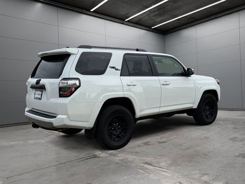 Used 2024 Toyota 4Runner TRD Off-Road Premium w/ Off Road Premium Plus Package AWD/4WD image 5