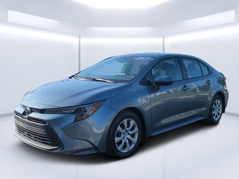 Used 2025 Toyota Corolla LE FWD image 7