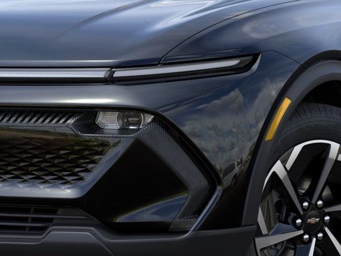 New 2026 Chevrolet Equinox EV LT w/ LPO, All-Weather Mat Package AWD/4WD image 10