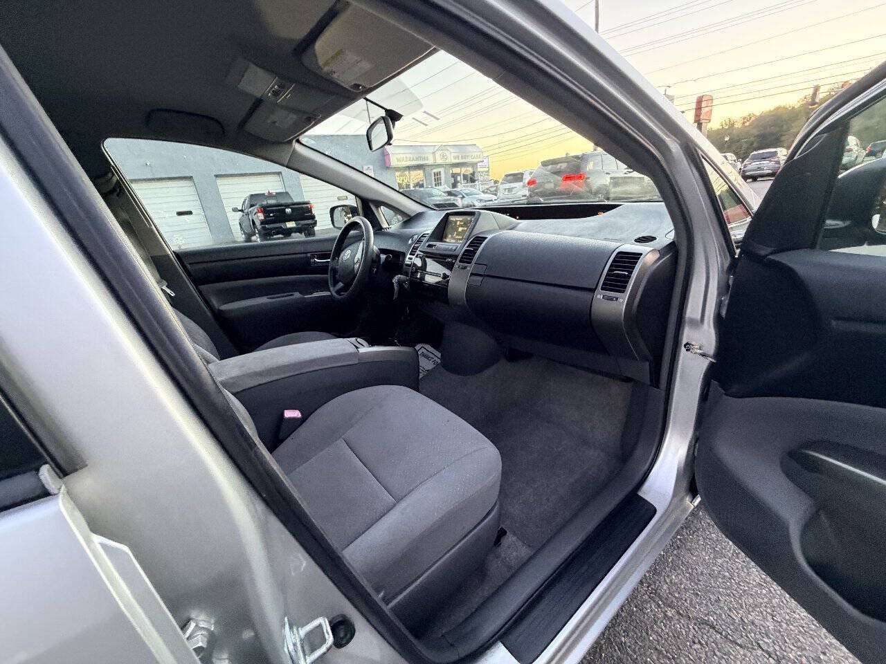 Used 2007 Toyota Prius w/ Pkg 2 FWD image 40