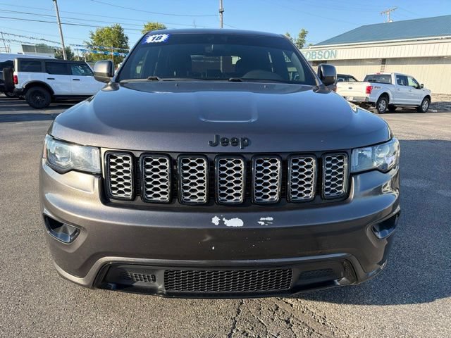 Used 2018 Jeep Grand Cherokee Altitude AWD/4WD image 2