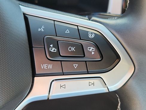 Used 2021 Volkswagen Atlas Cross Sport SEL Premium w/ Cross Sport MDO Package image 17