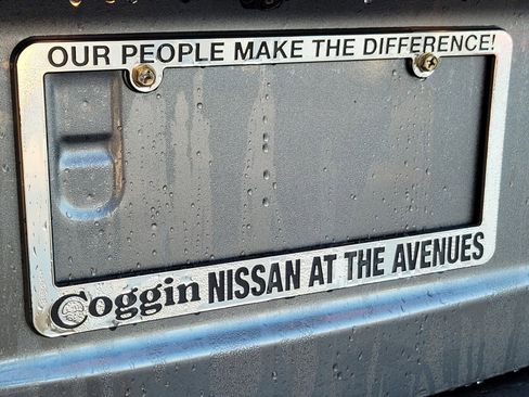 Certified 2020 Nissan Kicks SV image 17