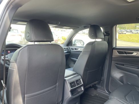 New 2026 Volkswagen Atlas Cross Sport SE FWD image 12