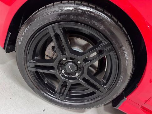Used 2015 Ford Fiesta ST FWD image 9