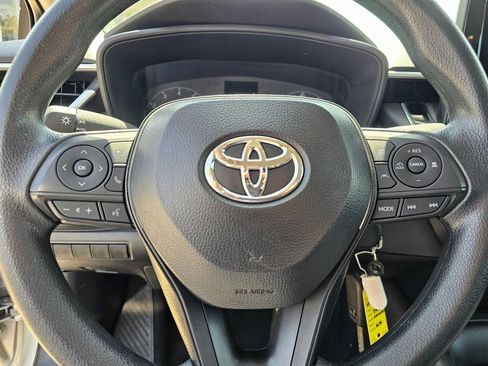 Certified 2025 Toyota Corolla LE FWD image 22