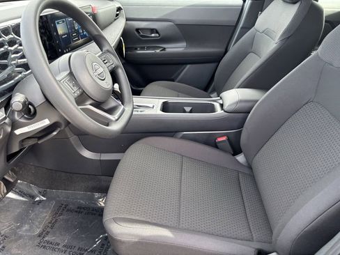 New 2026 Nissan Kicks S image 14