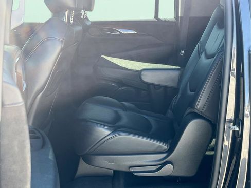 Used 2015 Cadillac Escalade ESV Premium image 14