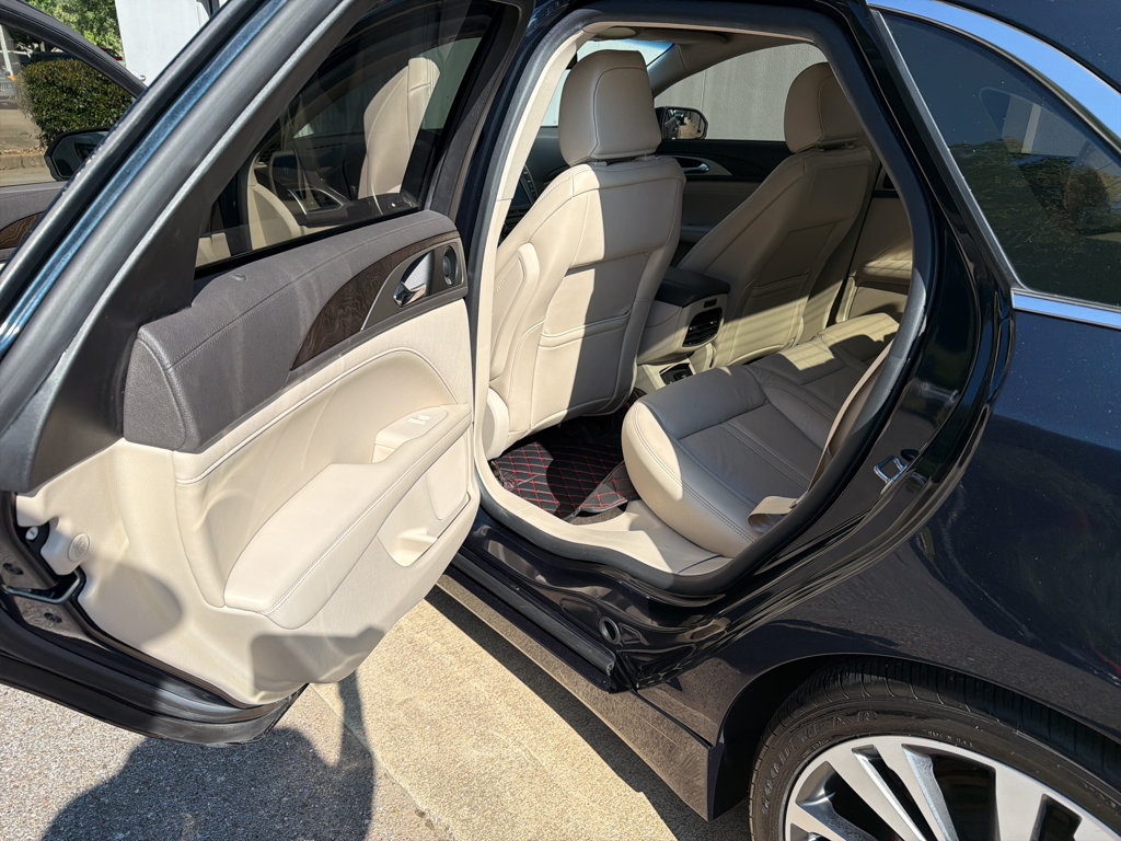 Used 2020 Lincoln MKZ Reserve w/ Elements Package AWD/4WD image 18