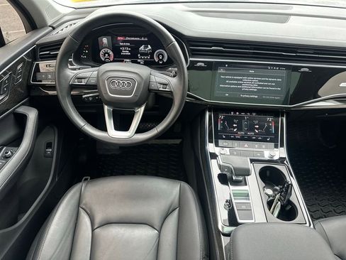 Used 2023 Audi Q7 2.0T Premium Plus w/ Premium Plus Package AWD/4WD image 11