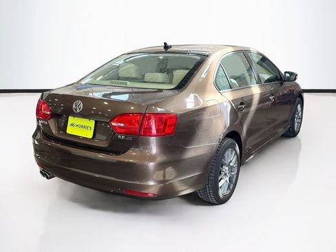 Used 2011 Volkswagen Jetta SE FWD image 5