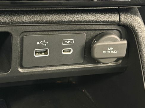 Used 2024 Honda Pilot Touring image 32