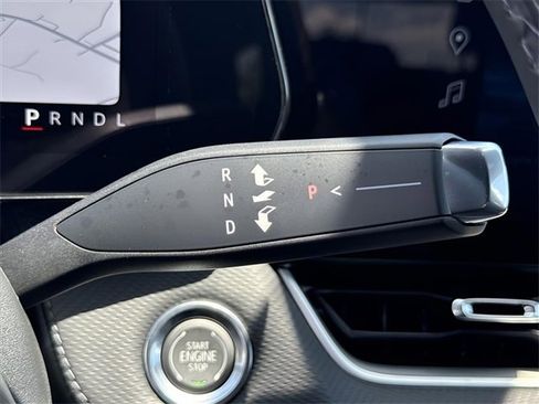 New 2026 Chevrolet Equinox LT w/ Convenience Package II image 13